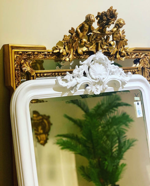 white ornate Mirror